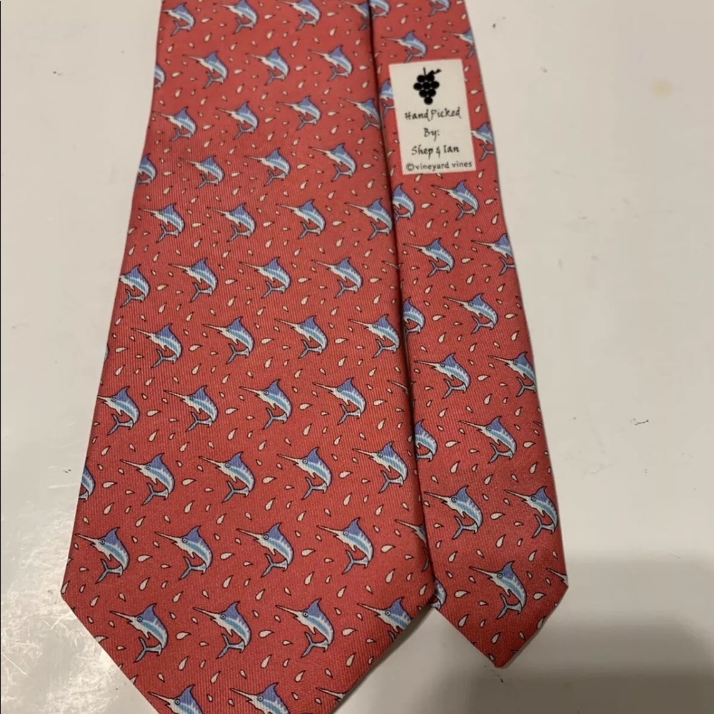 Vineyard Vines Marlin Out Of Water Silk Boys Tie - Picture 5 of 7
